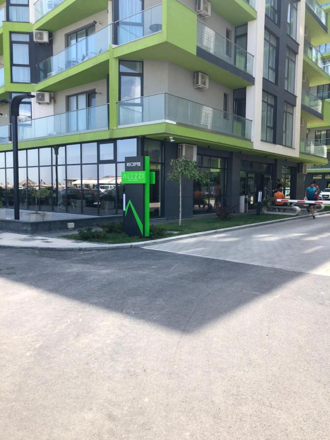 Baby Sea View And Pools Apartment- Mamaia Beach Resort Navodari Bagian luar foto