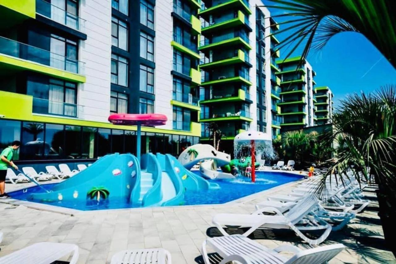 Baby Sea View And Pools Apartment- Mamaia Beach Resort Navodari Bagian luar foto