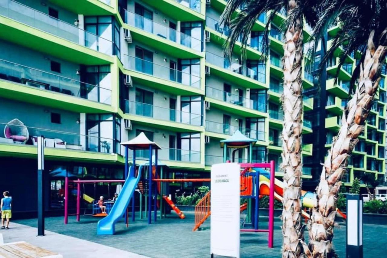 Baby Sea View And Pools Apartment- Mamaia Beach Resort Navodari Bagian luar foto