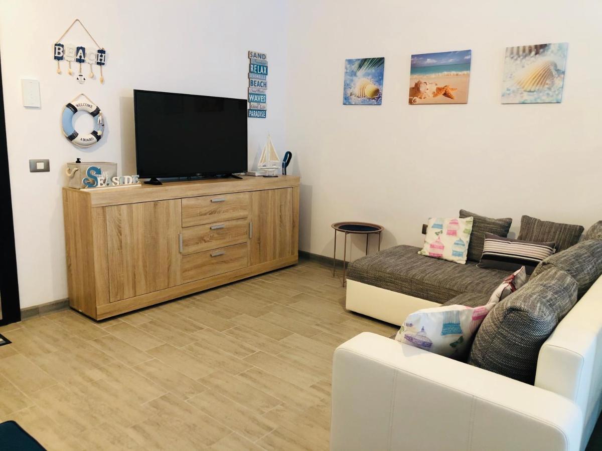 Baby Sea View And Pools Apartment- Mamaia Beach Resort Navodari Bagian luar foto
