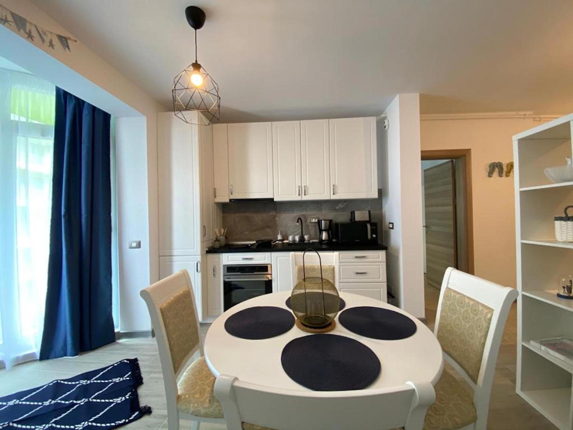Baby Sea View And Pools Apartment- Mamaia Beach Resort Navodari Bagian luar foto
